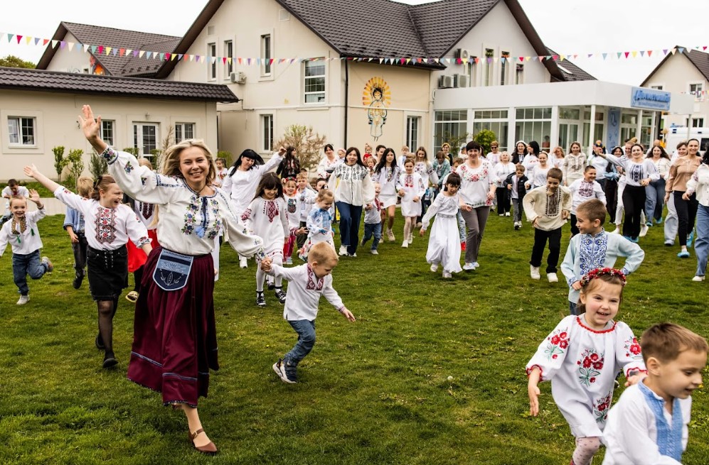 Oximio is delighted to support Ukraine charity, The Foundation City of Goodness, supporting vulnerable children and women.
